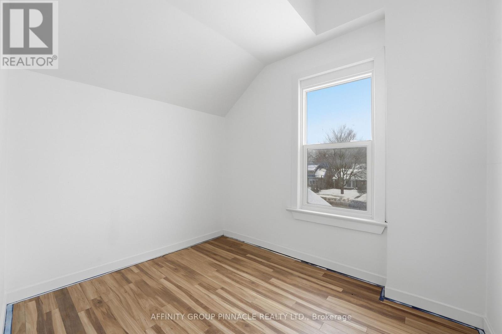 40 Albert Street S, Kawartha Lakes (Lindsay), Ontario  K9V 3G7 - Photo 33 - X12808242