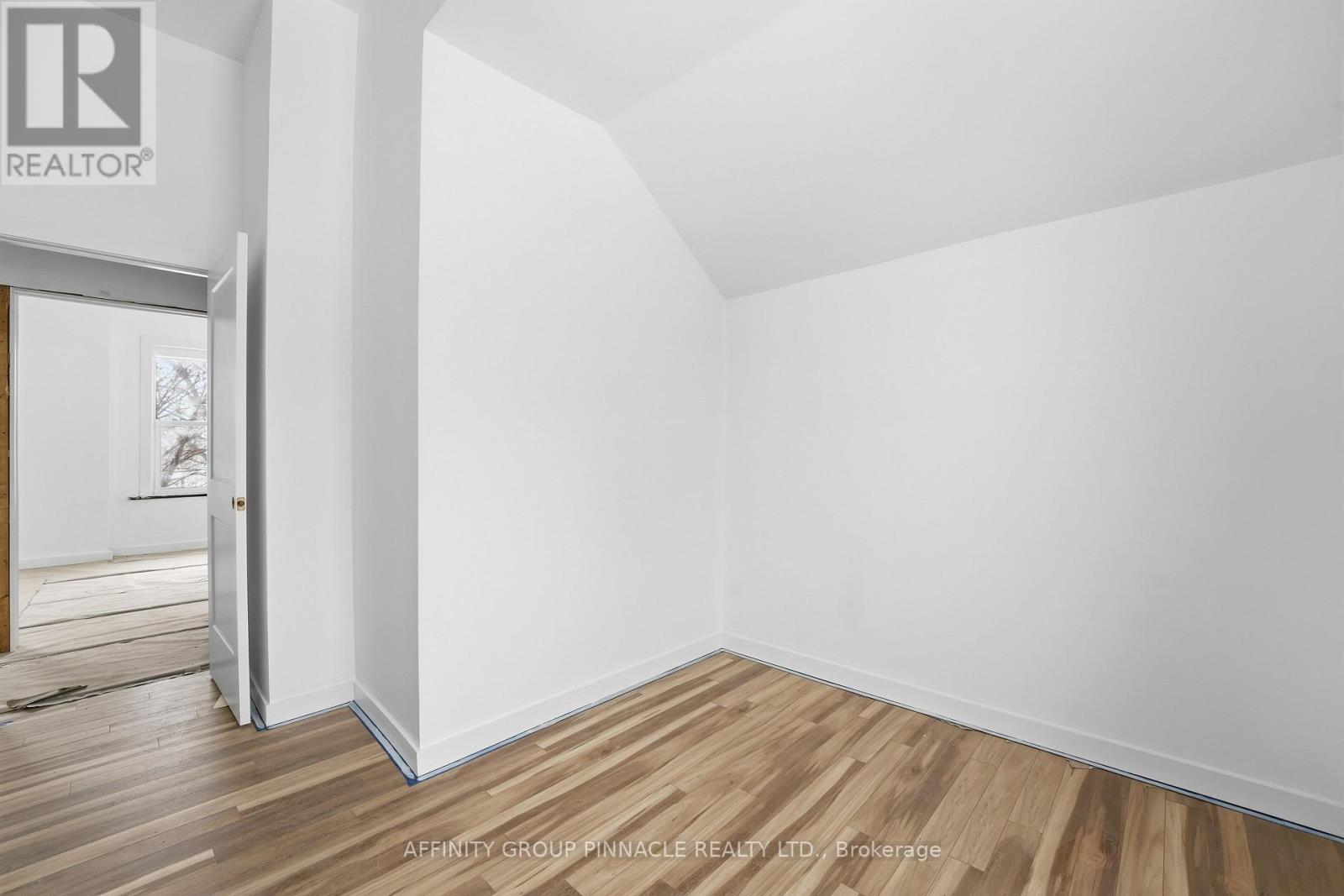 40 Albert Street S, Kawartha Lakes (Lindsay), Ontario  K9V 3G7 - Photo 35 - X12808242