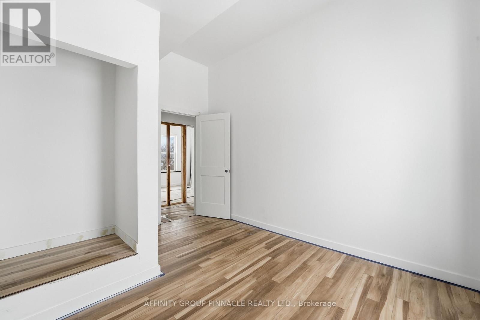 40 Albert Street S, Kawartha Lakes (Lindsay), Ontario  K9V 3G7 - Photo 39 - X12808242