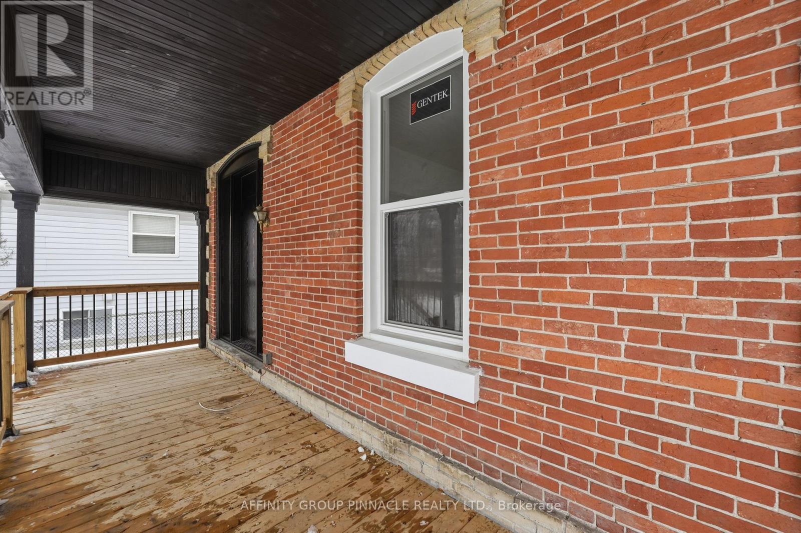 40 Albert Street S, Kawartha Lakes (Lindsay), Ontario  K9V 3G7 - Photo 4 - X12808242