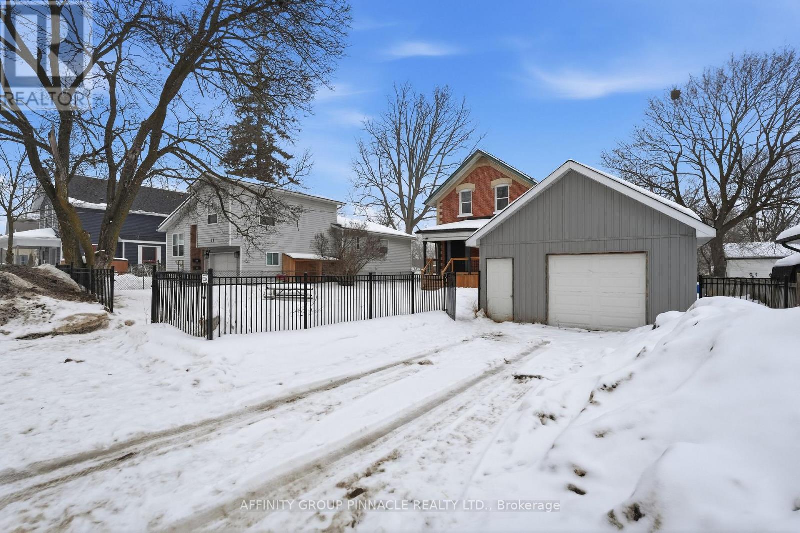 40 Albert Street S, Kawartha Lakes (Lindsay), Ontario  K9V 3G7 - Photo 45 - X12808242