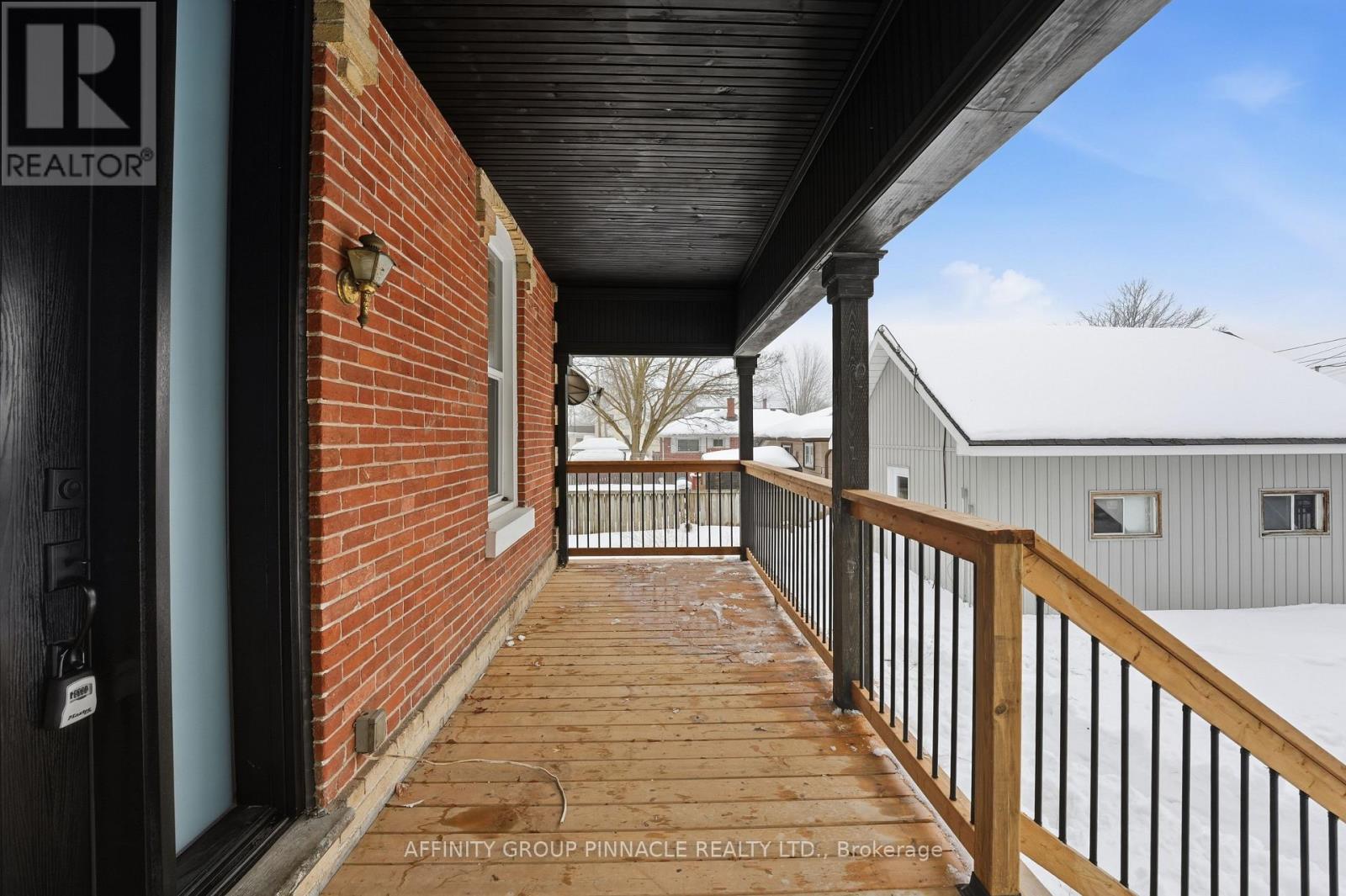 40 Albert Street S, Kawartha Lakes (Lindsay), Ontario  K9V 3G7 - Photo 5 - X12808242