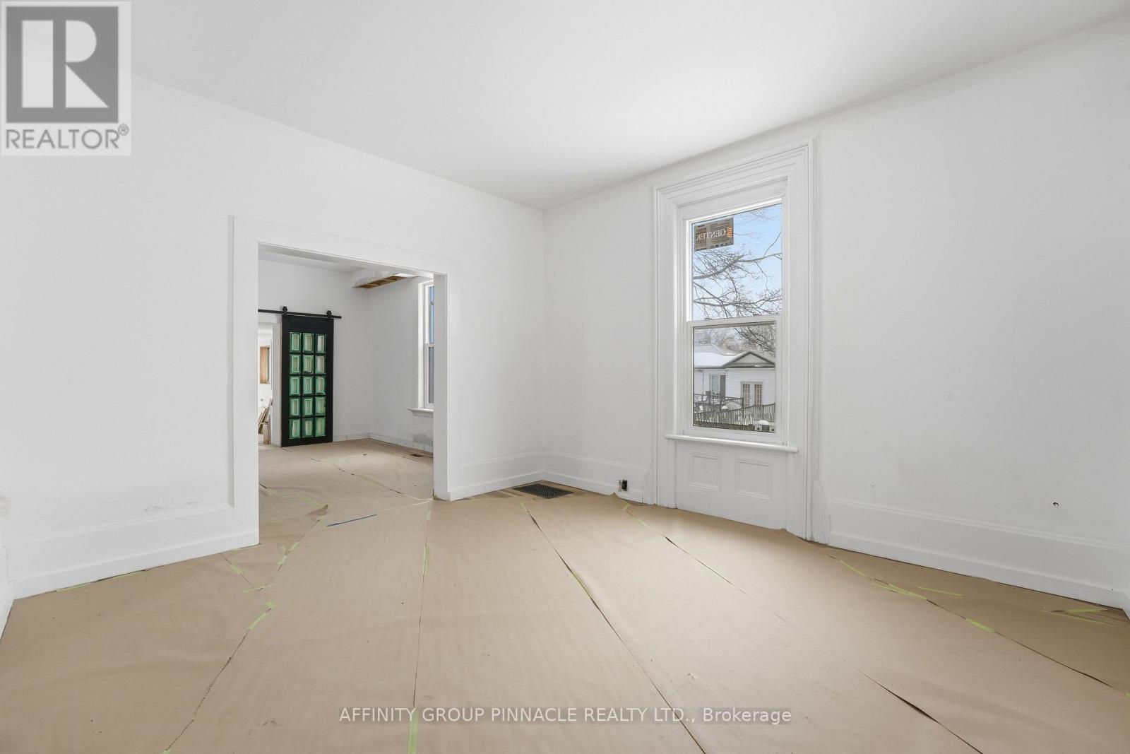 40 Albert Street S, Kawartha Lakes (Lindsay), Ontario  K9V 3G7 - Photo 8 - X12808242