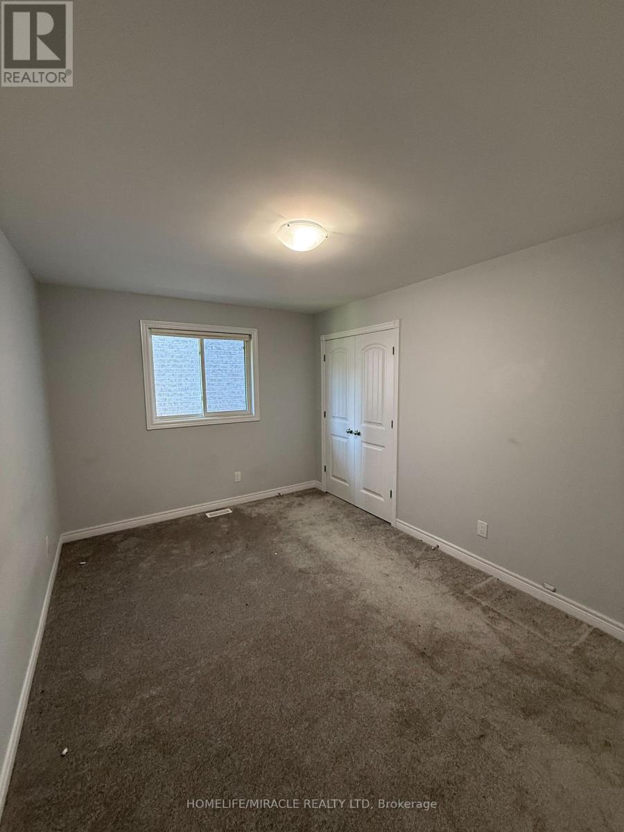 308 Mullighan Gardens, Peterborough (Monaghan Ward 2), Ontario  K9K 0H2 - Photo 15 - X12809998