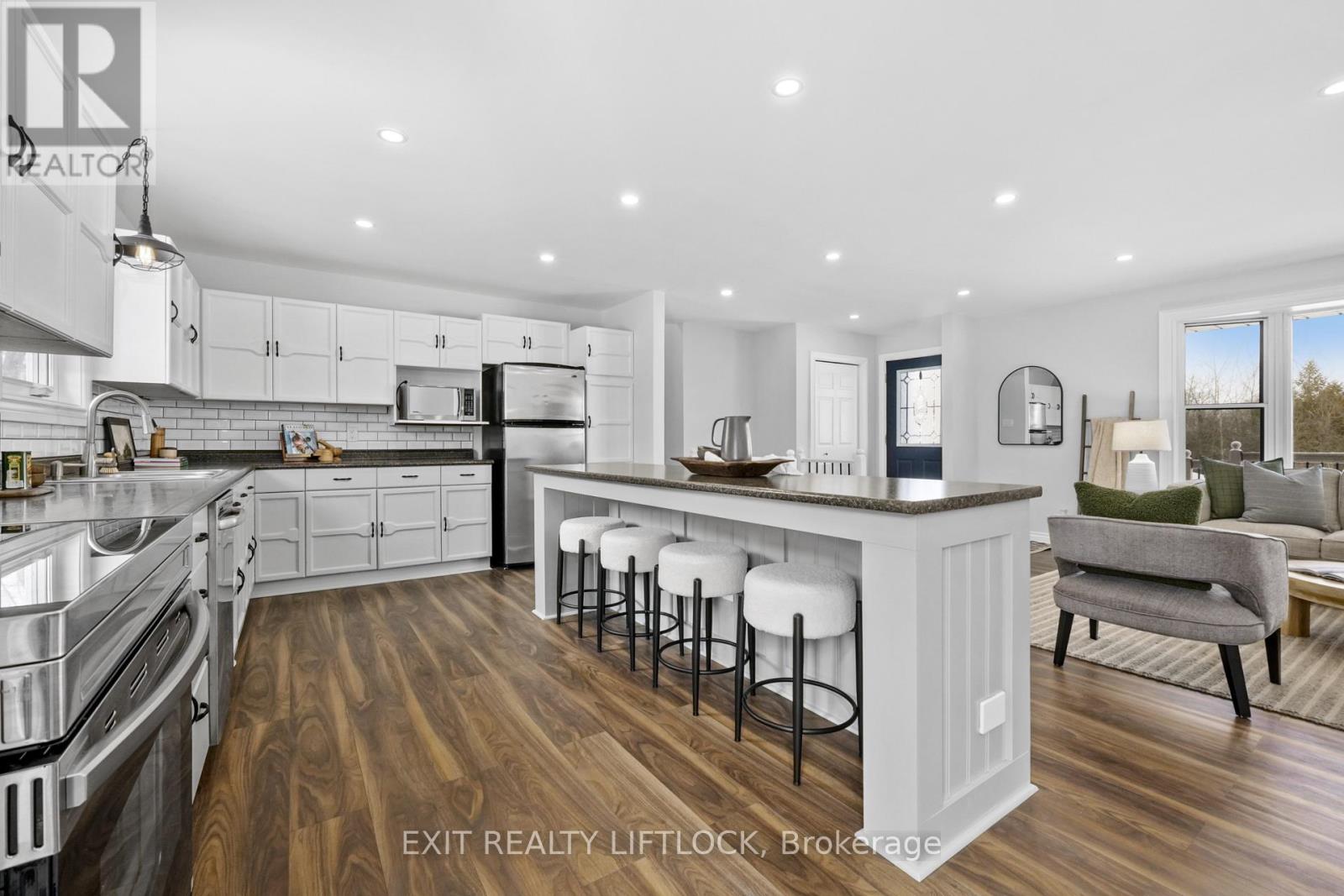 1018 Meadowview Road, Kawartha Lakes (Omemee), Ontario  K0L 2W0 - Photo 11 - X12810800