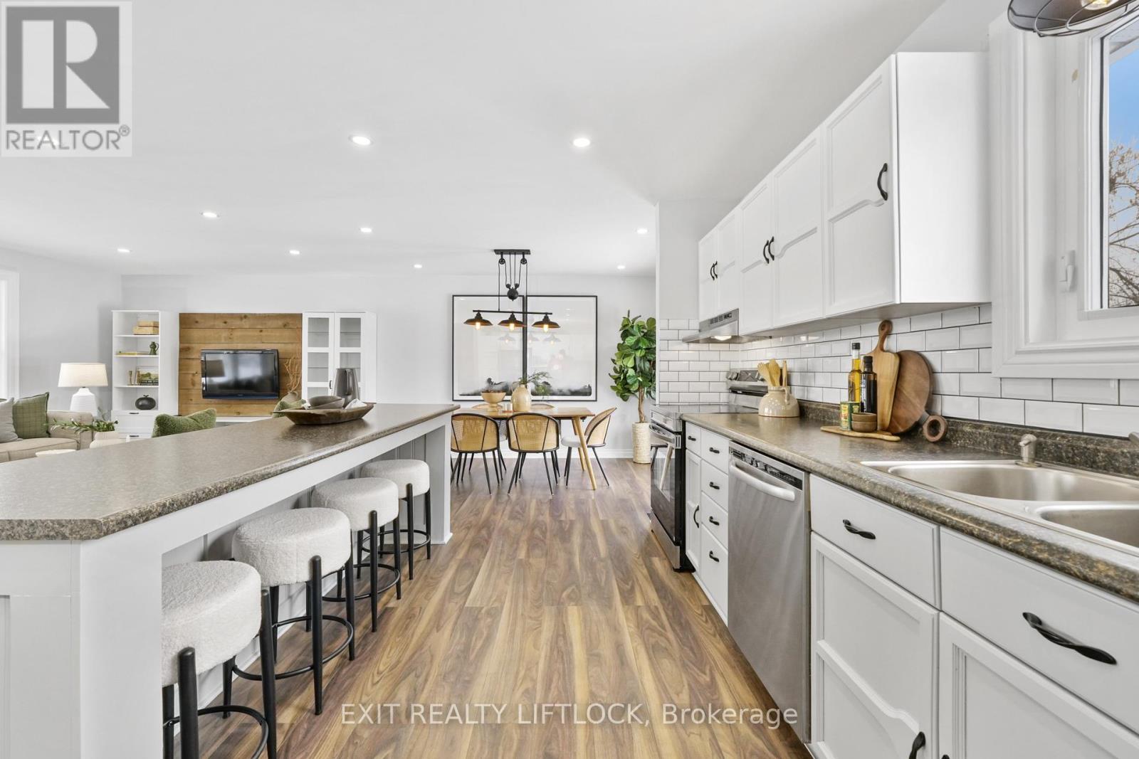 1018 Meadowview Road, Kawartha Lakes (Omemee), Ontario  K0L 2W0 - Photo 13 - X12810800