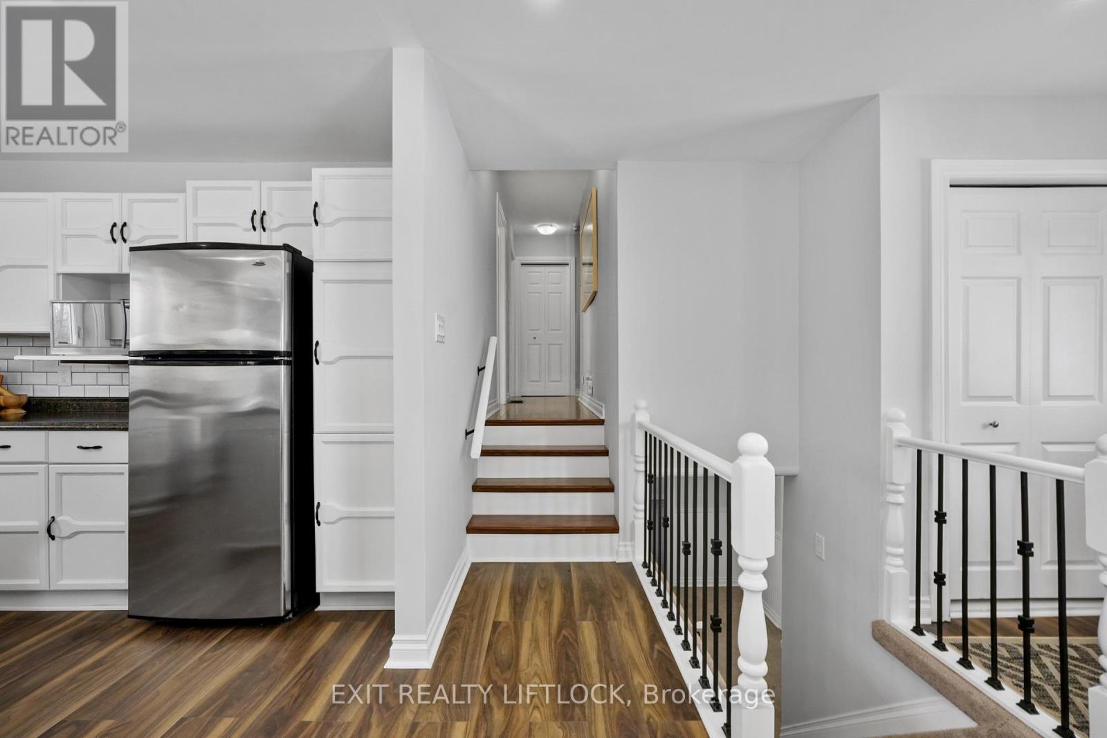 1018 Meadowview Road, Kawartha Lakes (Omemee), Ontario  K0L 2W0 - Photo 14 - X12810800