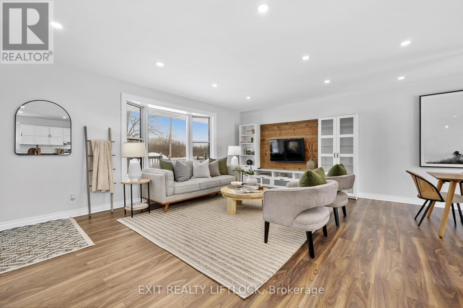 1018 Meadowview Road, Kawartha Lakes (Omemee), Ontario  K0L 2W0 - Photo 7 - X12810800