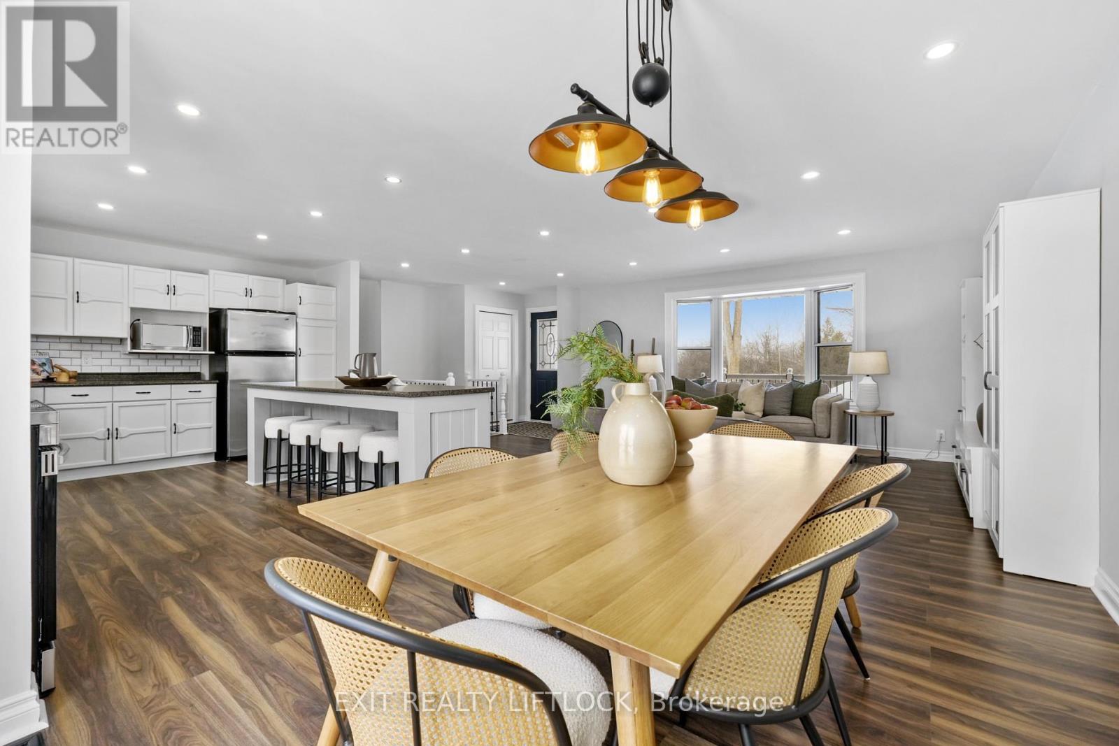 1018 Meadowview Road, Kawartha Lakes (Omemee), Ontario  K0L 2W0 - Photo 9 - X12810800