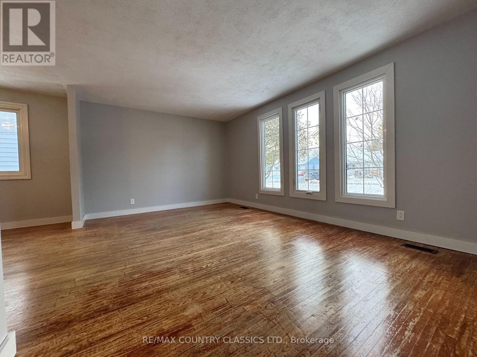 29 Hemlock Street, Highlands East (Bicroft Ward), Ontario  K0L 1M0 - Photo 11 - X12811186