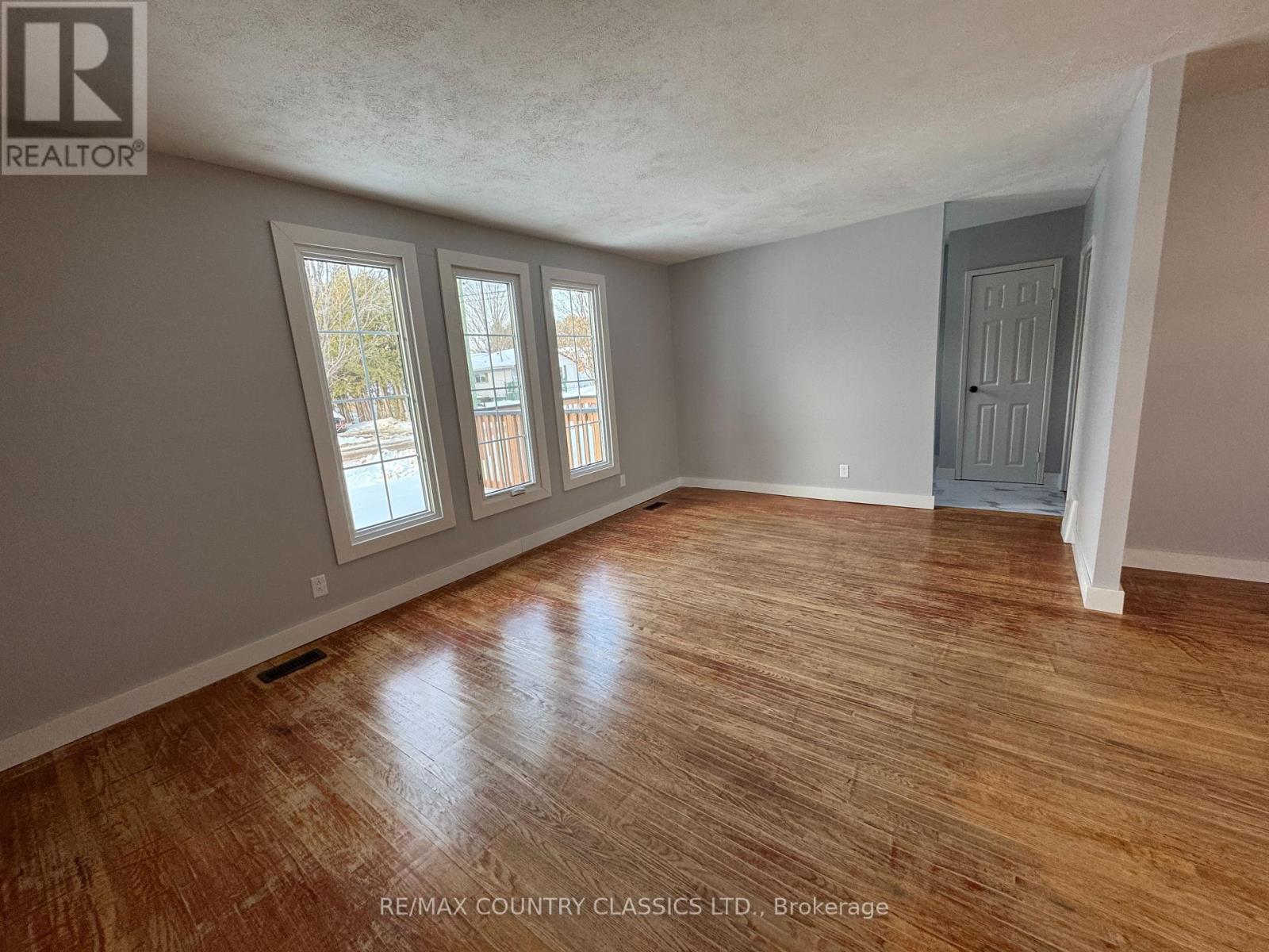 29 Hemlock Street, Highlands East (Bicroft Ward), Ontario  K0L 1M0 - Photo 12 - X12811186