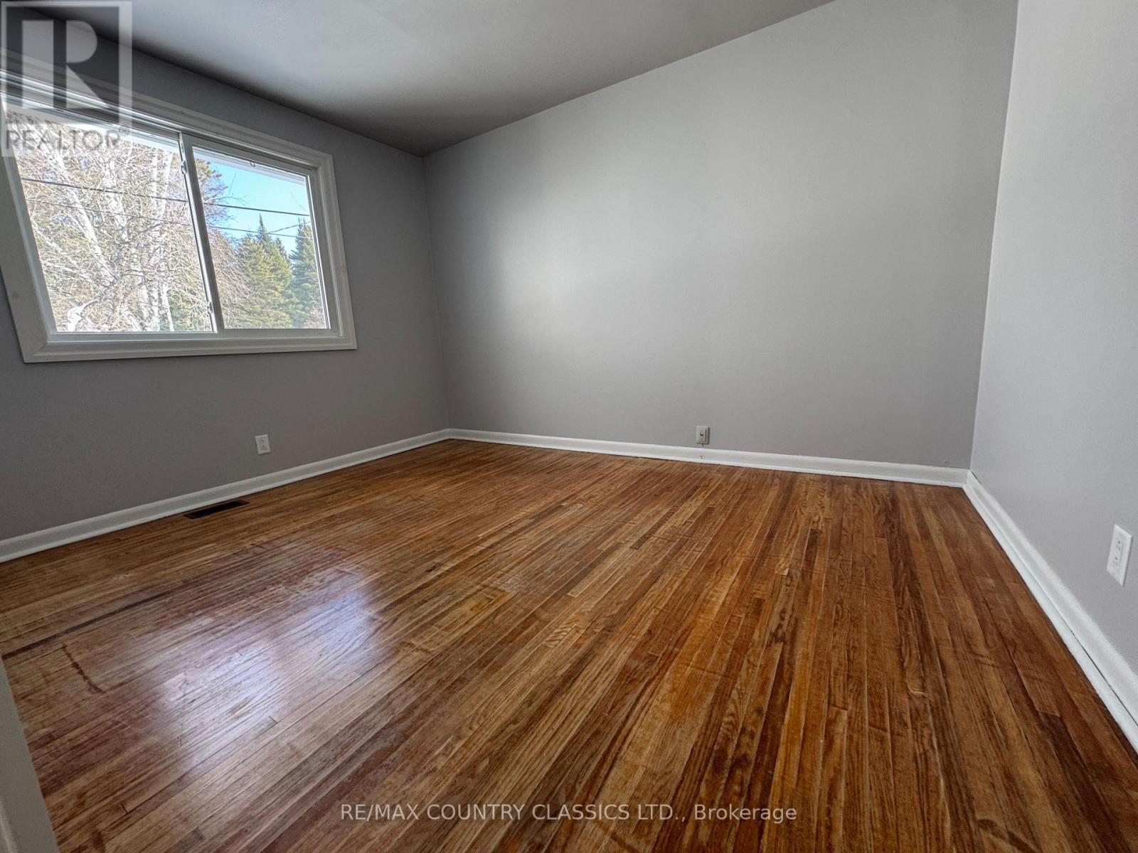 29 Hemlock Street, Highlands East (Bicroft Ward), Ontario  K0L 1M0 - Photo 22 - X12811186