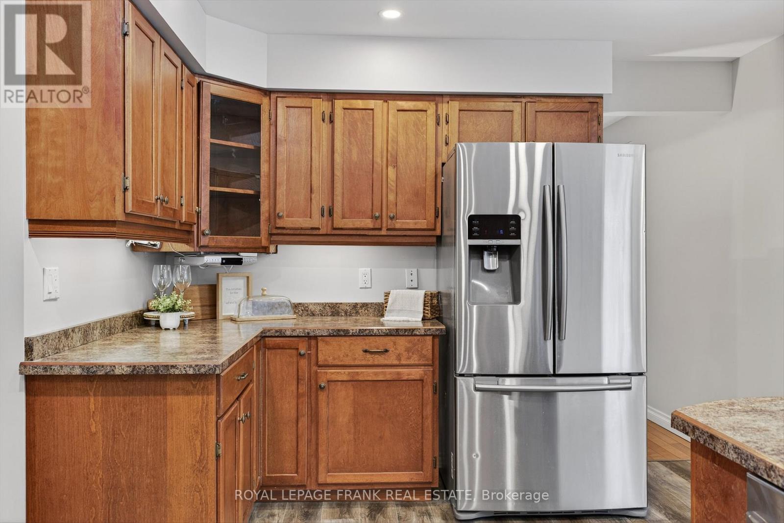 1821 Parkwood Circle, Peterborough (Monaghan Ward 2), Ontario  K9J 8C3 - Photo 13 - X12811250