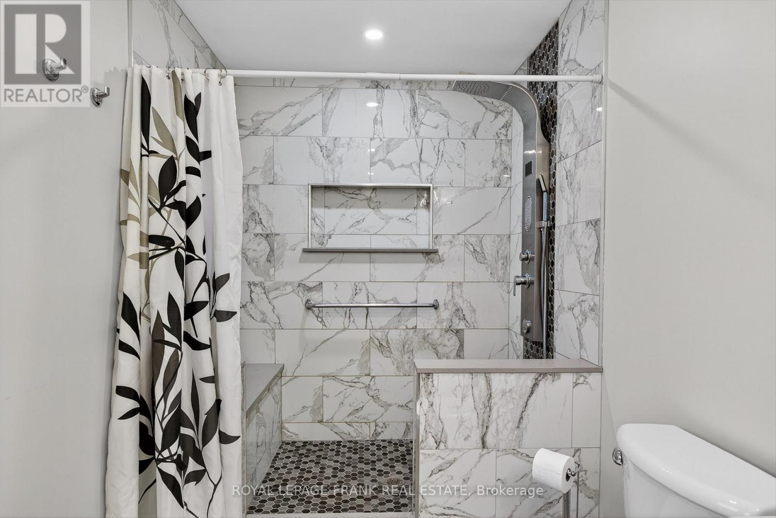 1821 Parkwood Circle, Peterborough (Monaghan Ward 2), Ontario  K9J 8C3 - Photo 24 - X12811250