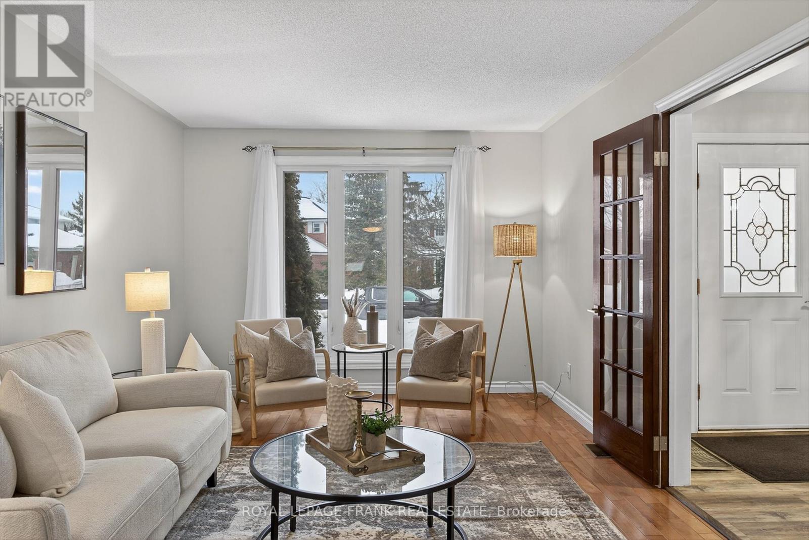 1821 Parkwood Circle, Peterborough (Monaghan Ward 2), Ontario  K9J 8C3 - Photo 6 - X12811250