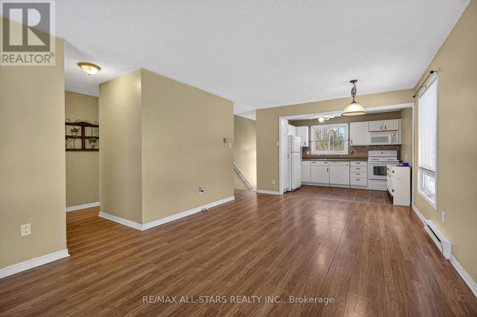 A - 105 Rita Crescent, Kawartha Lakes (Omemee), Ontario  K0L 2W0 - Photo 3 - X12811974