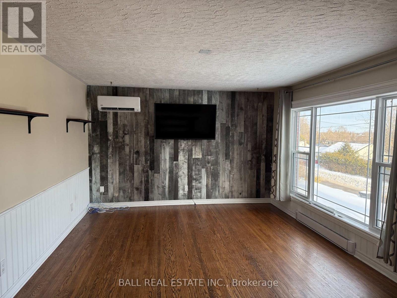 468 Bellevue Street, Peterborough (Northcrest Ward 5), Ontario  K9H 5G6 - Photo 10 - X12812676