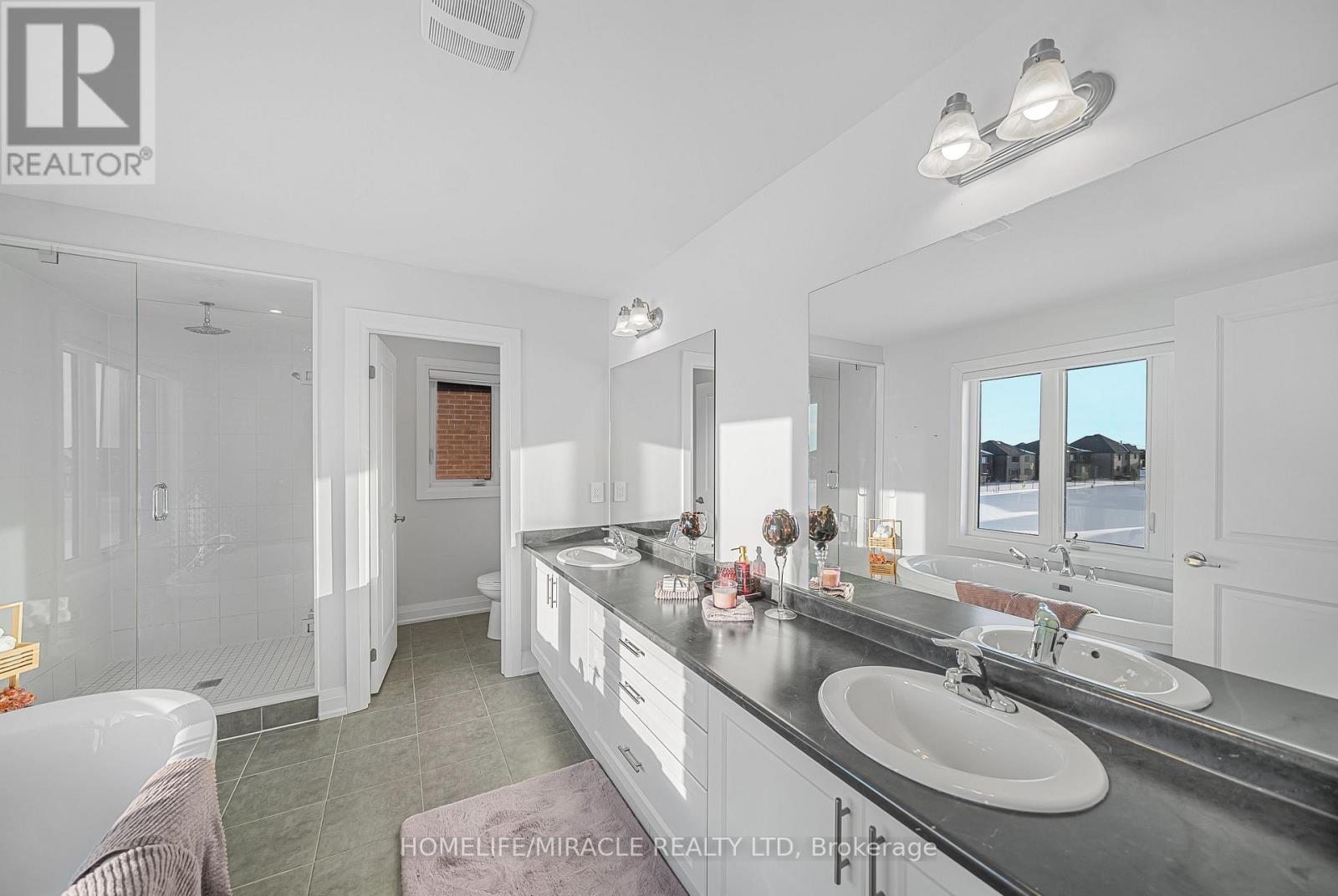 192 St Joseph Road, Kawartha Lakes (Lindsay), Ontario  K9V 6A9 - Photo 32 - X12813526