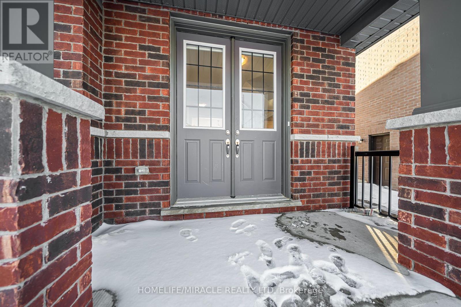 192 St Joseph Road, Kawartha Lakes (Lindsay), Ontario  K9V 6A9 - Photo 6 - X12813526