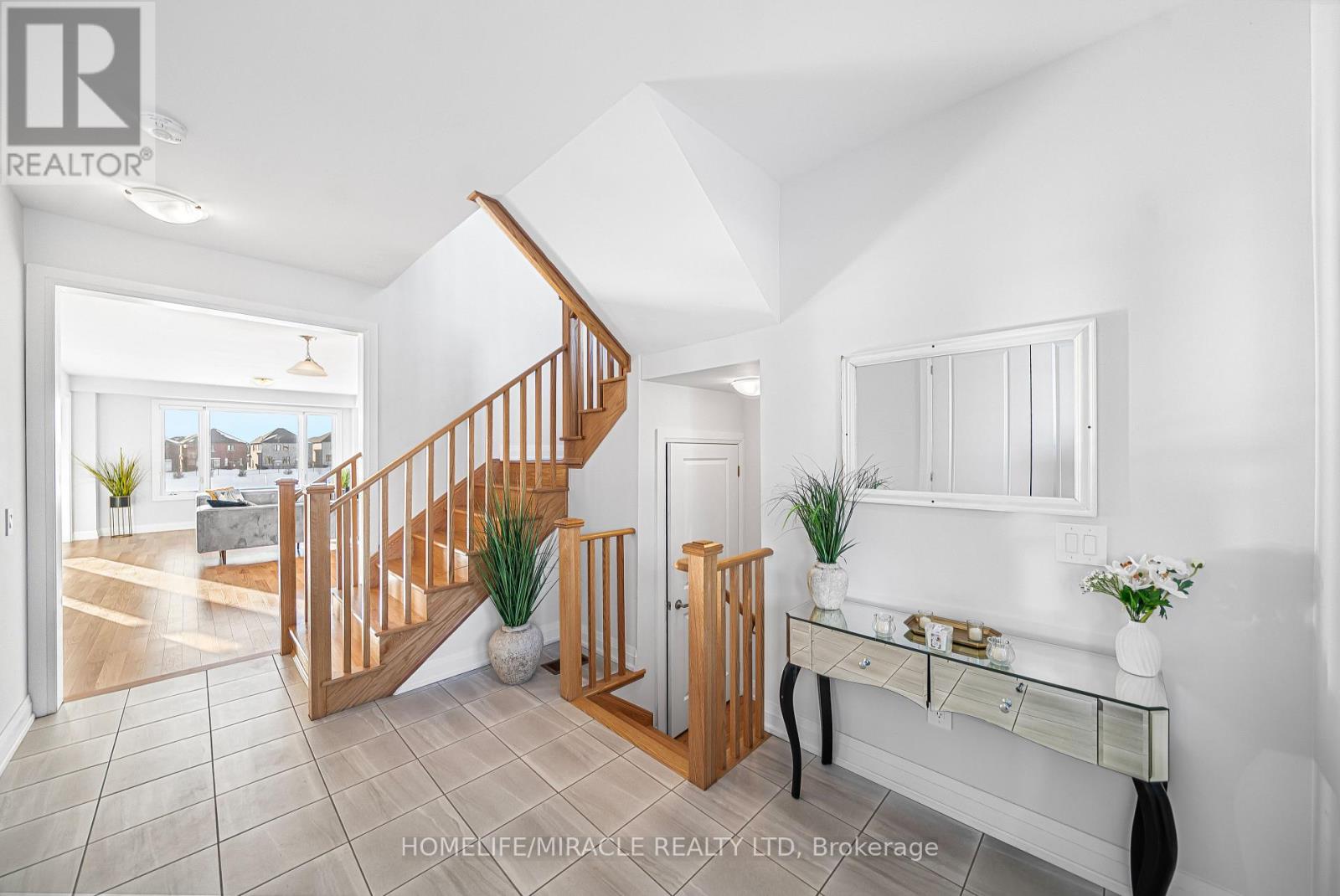 192 St Joseph Road, Kawartha Lakes (Lindsay), Ontario  K9V 6A9 - Photo 9 - X12813526