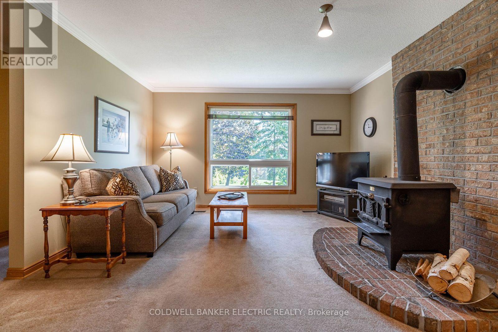 962 Golfview Road, Peterborough (Otonabee Ward 1), Ontario  K9J 7W4 - Photo 14 - X12814460