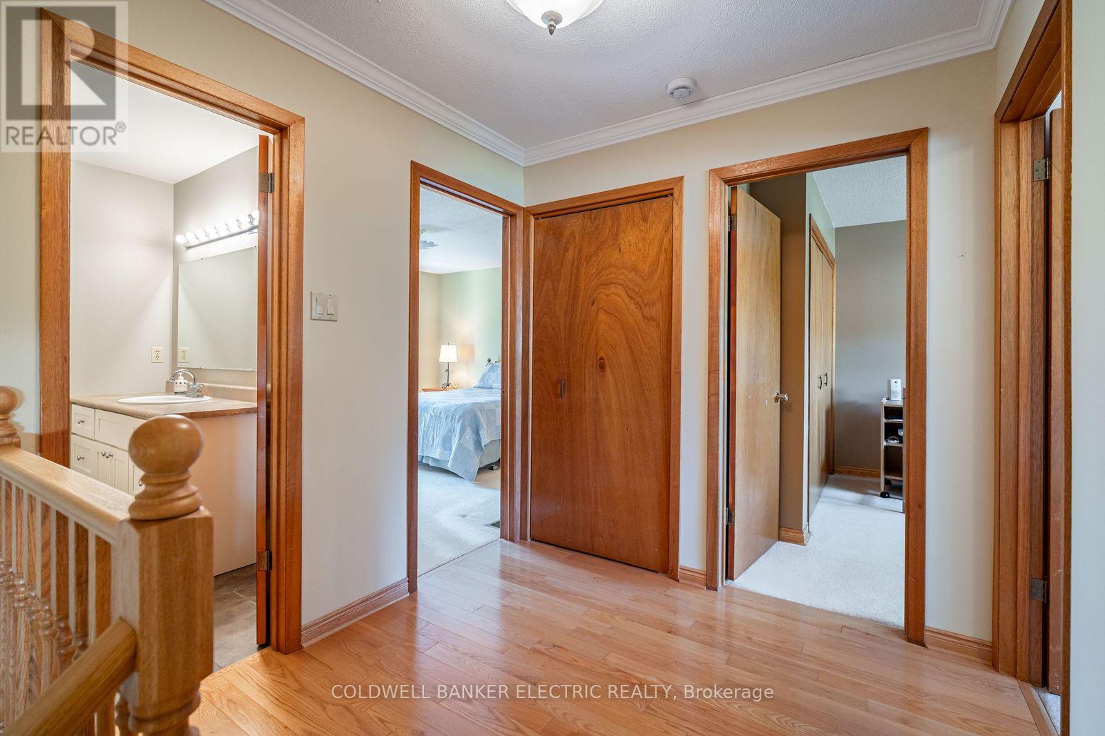 962 Golfview Road, Peterborough (Otonabee Ward 1), Ontario  K9J 7W4 - Photo 16 - X12814460