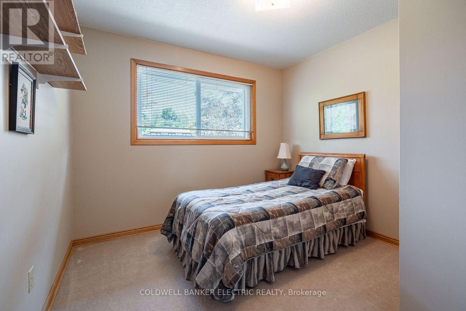 962 Golfview Road, Peterborough (Otonabee Ward 1), Ontario  K9J 7W4 - Photo 20 - X12814460