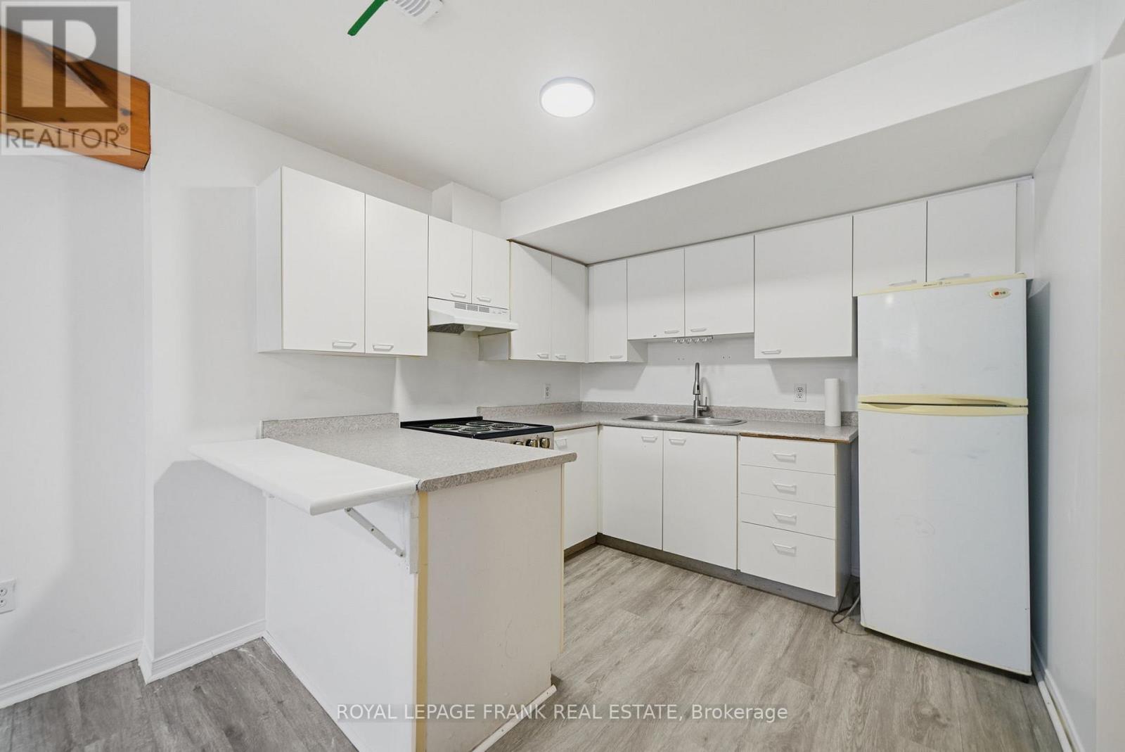 10 Flavelle Crescent, Kawartha Lakes (Lindsay), Ontario  K9V 6E2 - Photo 14 - X12814670