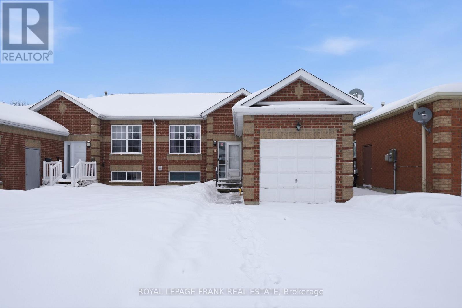 10 Flavelle Crescent, Kawartha Lakes (Lindsay), Ontario  K9V 6E2 - Photo 3 - X12814670