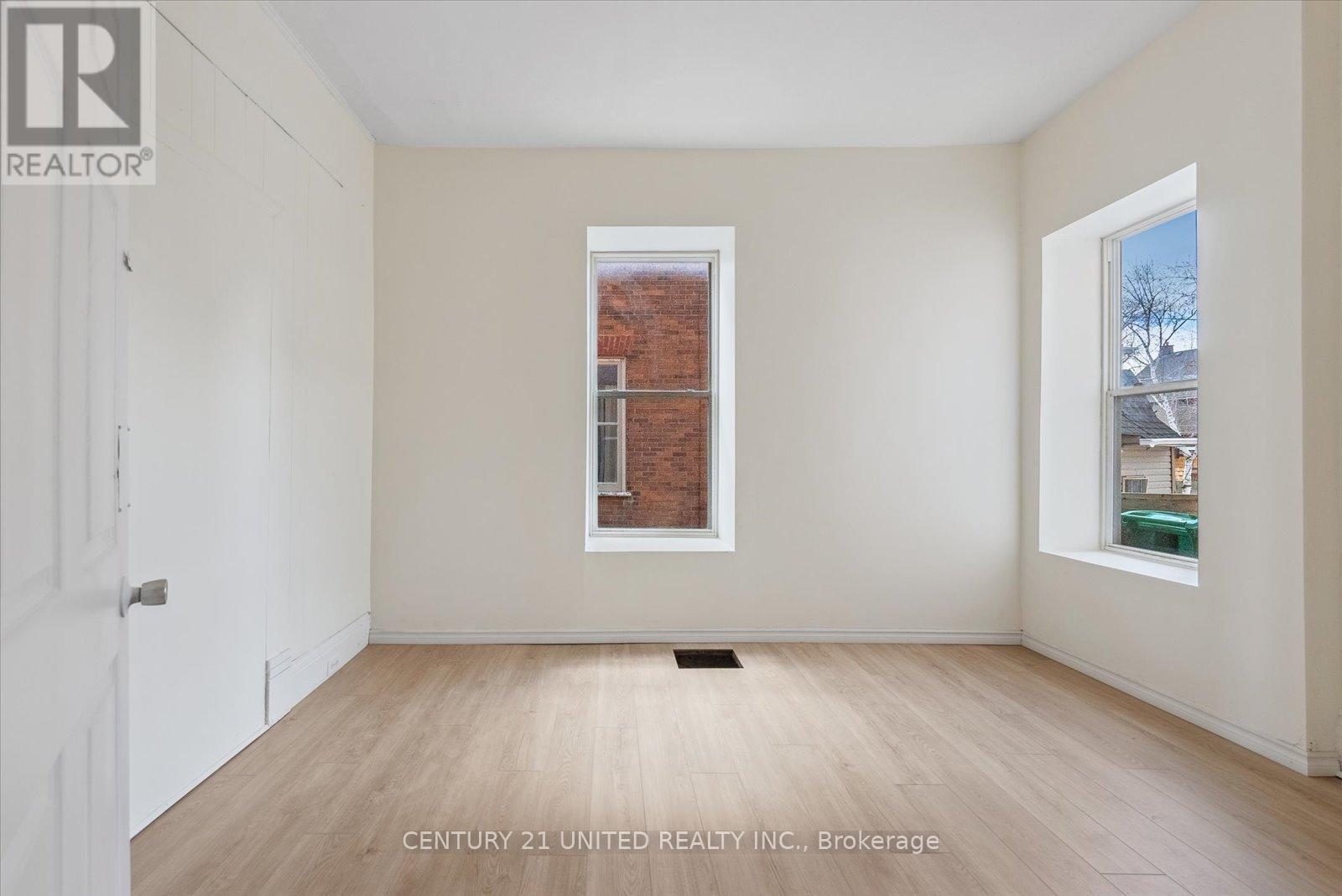 187 Stewart Street, Peterborough (Town Ward 3), Ontario  K9J 3M4 - Photo 12 - X12814686