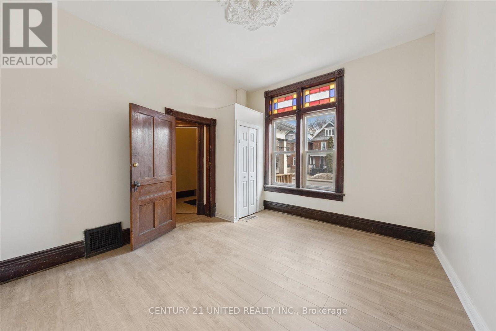 187 Stewart Street, Peterborough (Town Ward 3), Ontario  K9J 3M4 - Photo 9 - X12814686