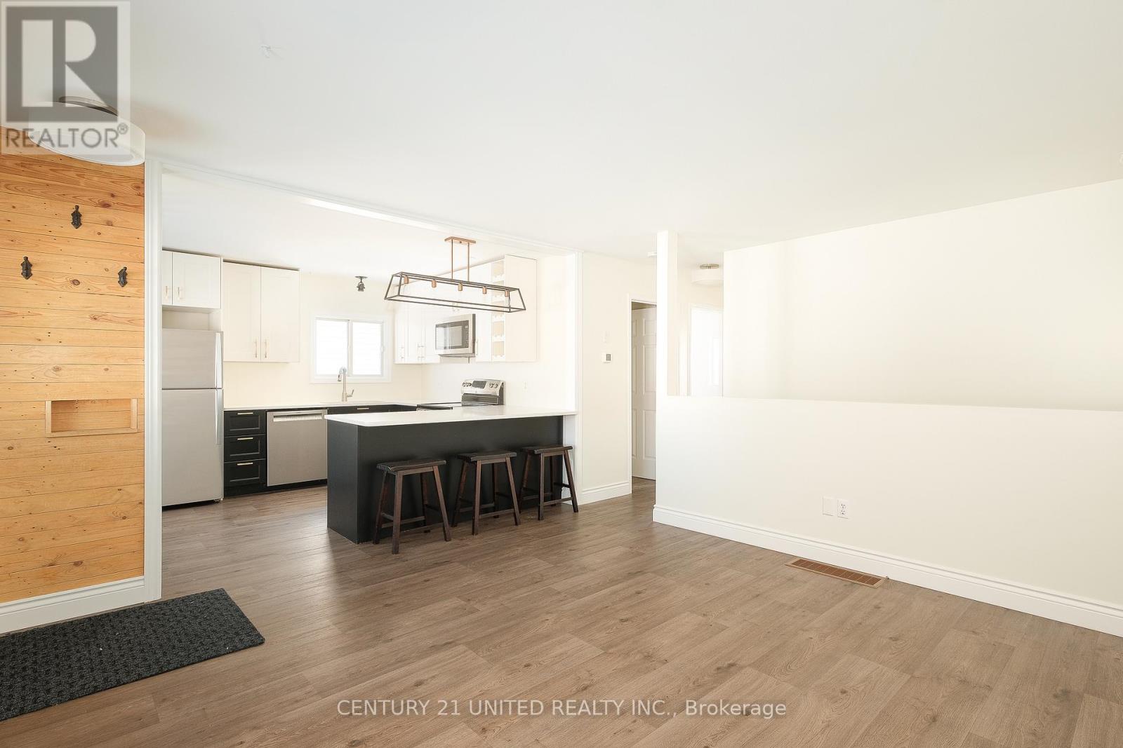 123 Towerhill Road, Peterborough (Northcrest Ward 5), Ontario  K9H 7M7 - Photo 6 - X12815044