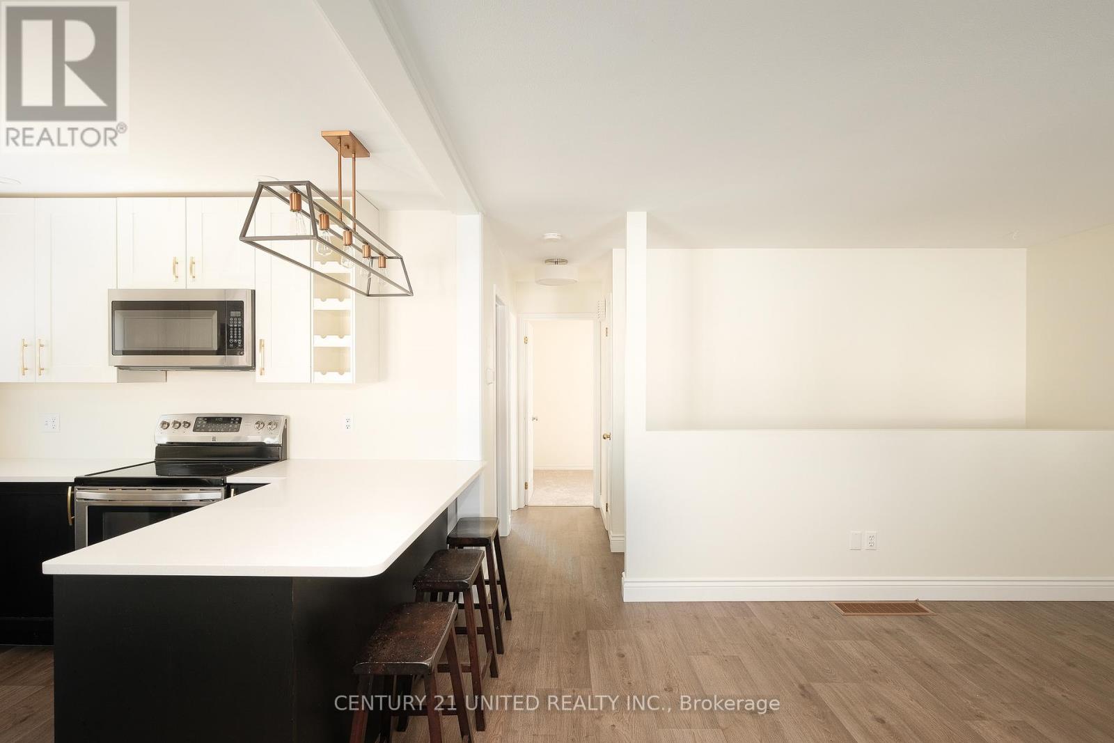 123 Towerhill Road, Peterborough (Northcrest Ward 5), Ontario  K9H 7M7 - Photo 7 - X12815044