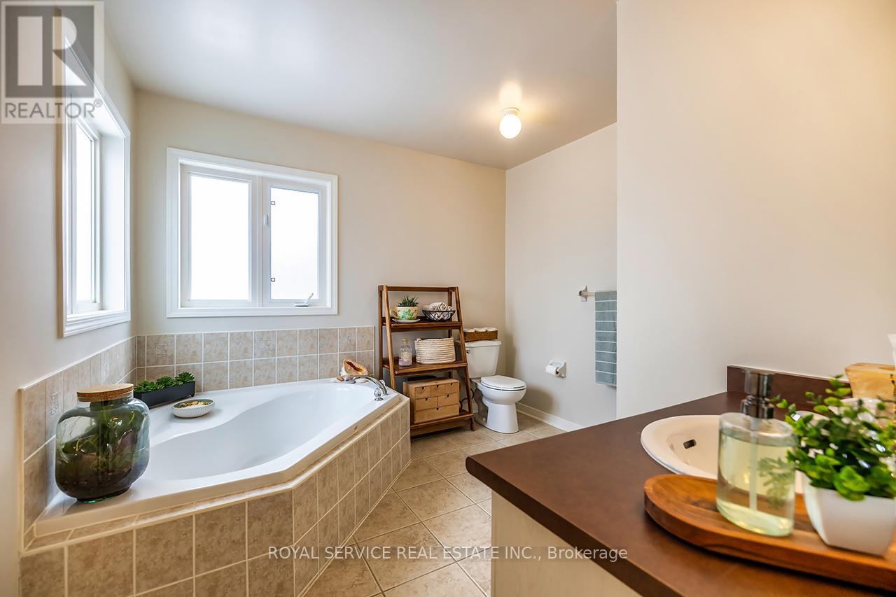 66 Stillwell Lane, Clarington (Newcastle), Ontario  L1B 1R4 - Photo 26 - E12815378