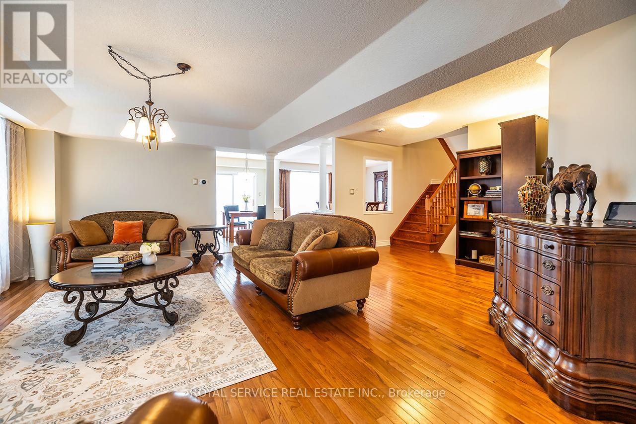 66 Stillwell Lane, Clarington (Newcastle), Ontario  L1B 1R4 - Photo 7 - E12815378