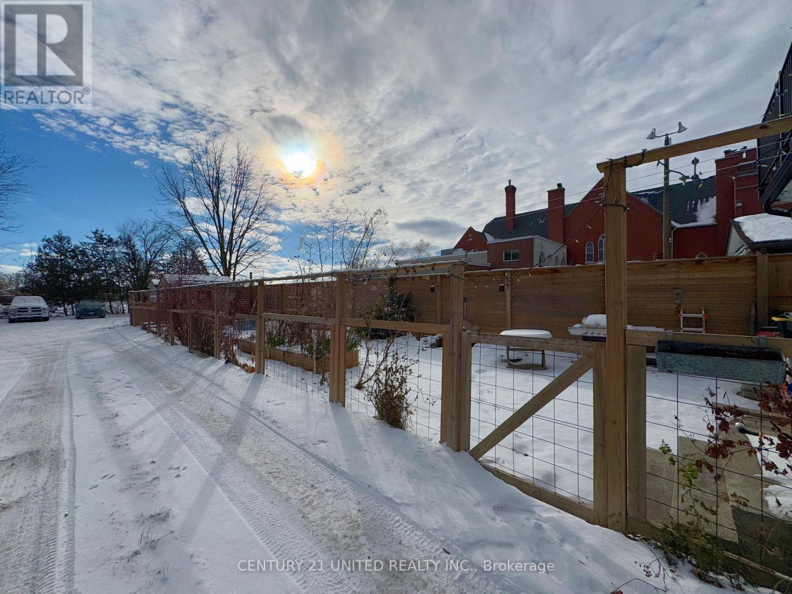 201 Romaine Street, Peterborough (Otonabee Ward 1), Ontario  K9J 2C3 - Photo 44 - X12816034