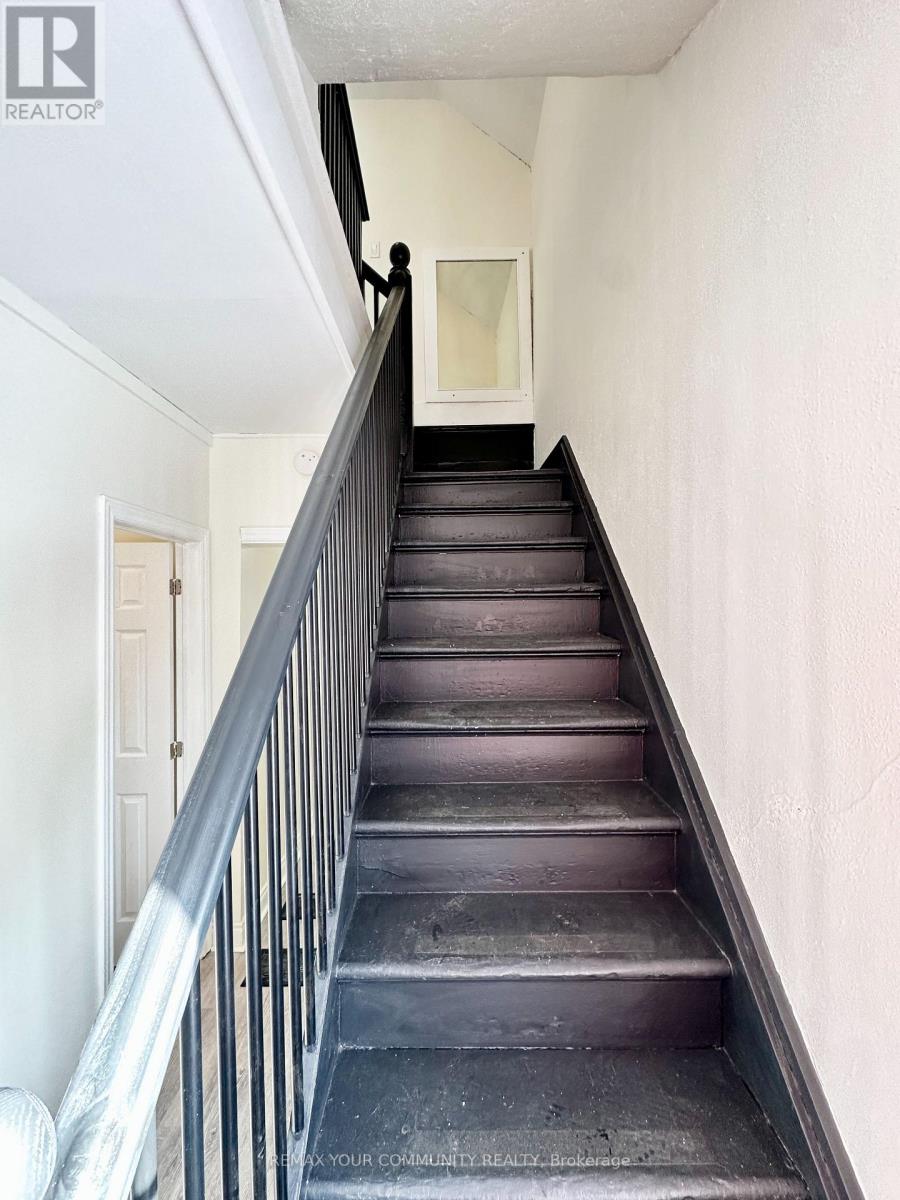 74 Adelaide Street S, Kawartha Lakes (Lindsay), Ontario  K9V 3K1 - Photo 13 - X12816890