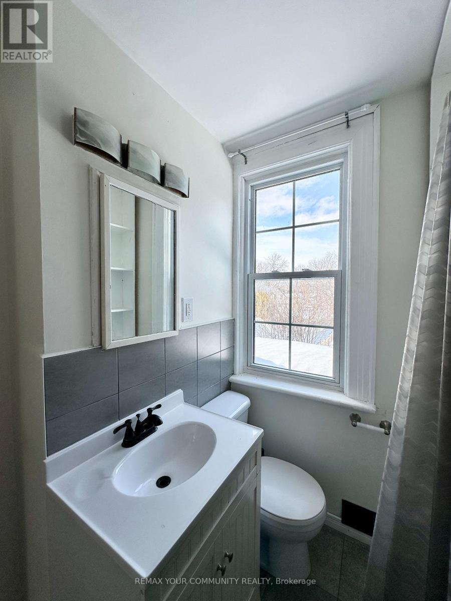 74 Adelaide Street S, Kawartha Lakes (Lindsay), Ontario  K9V 3K1 - Photo 15 - X12816890