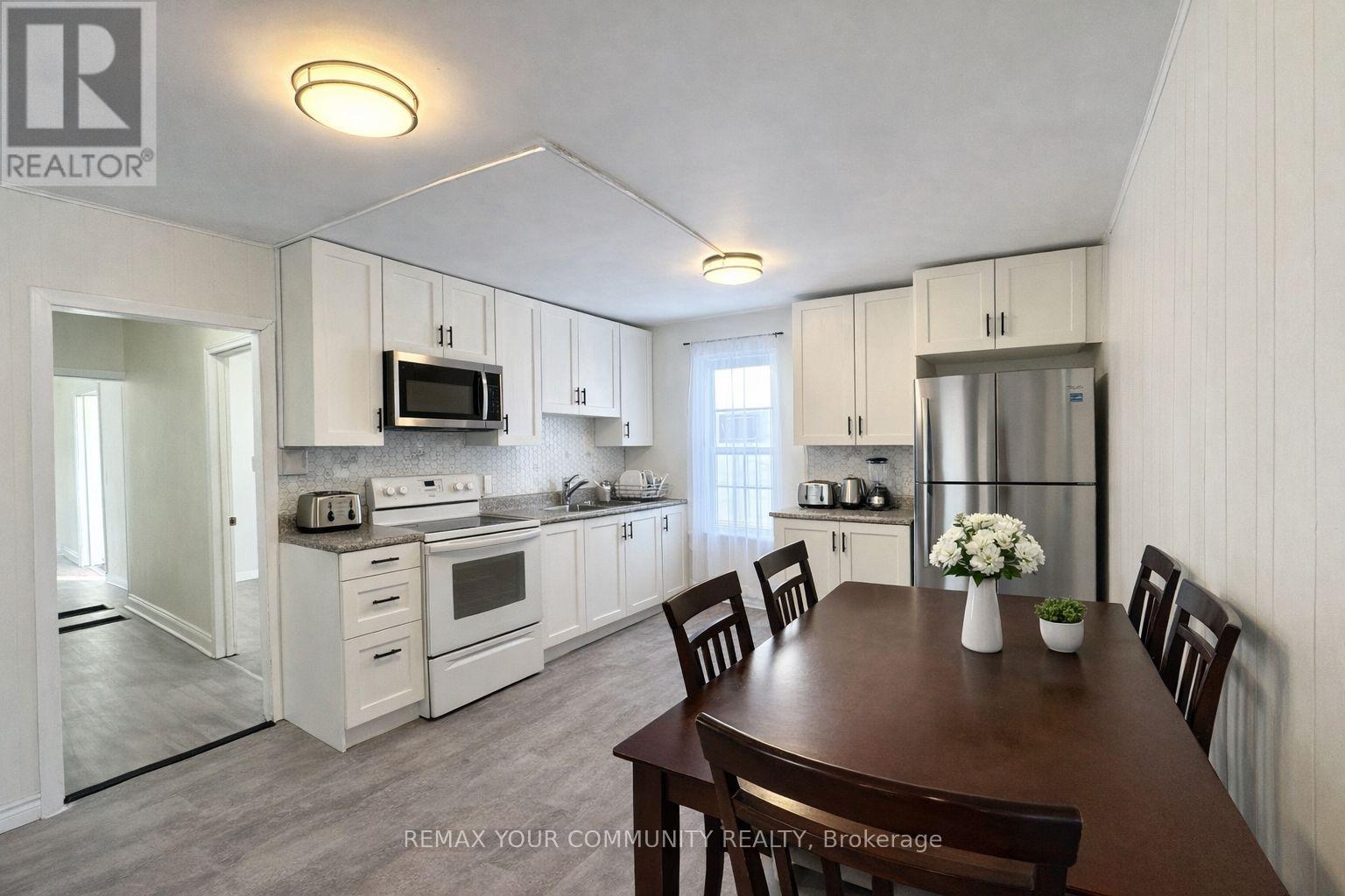 74 Adelaide Street S, Kawartha Lakes (Lindsay), Ontario  K9V 3K1 - Photo 3 - X12816890