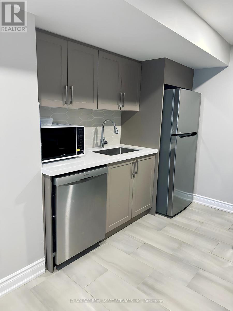 B - 30 York Drive, Peterborough (Monaghan Ward 2), Ontario  K9K 0H1 - Photo 18 - X12817820