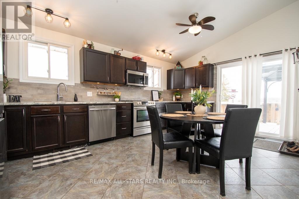 874 Monarch Road, Kawartha Lakes (Lindsay), Ontario  K9V 4R1 - Photo 13 - X12817888