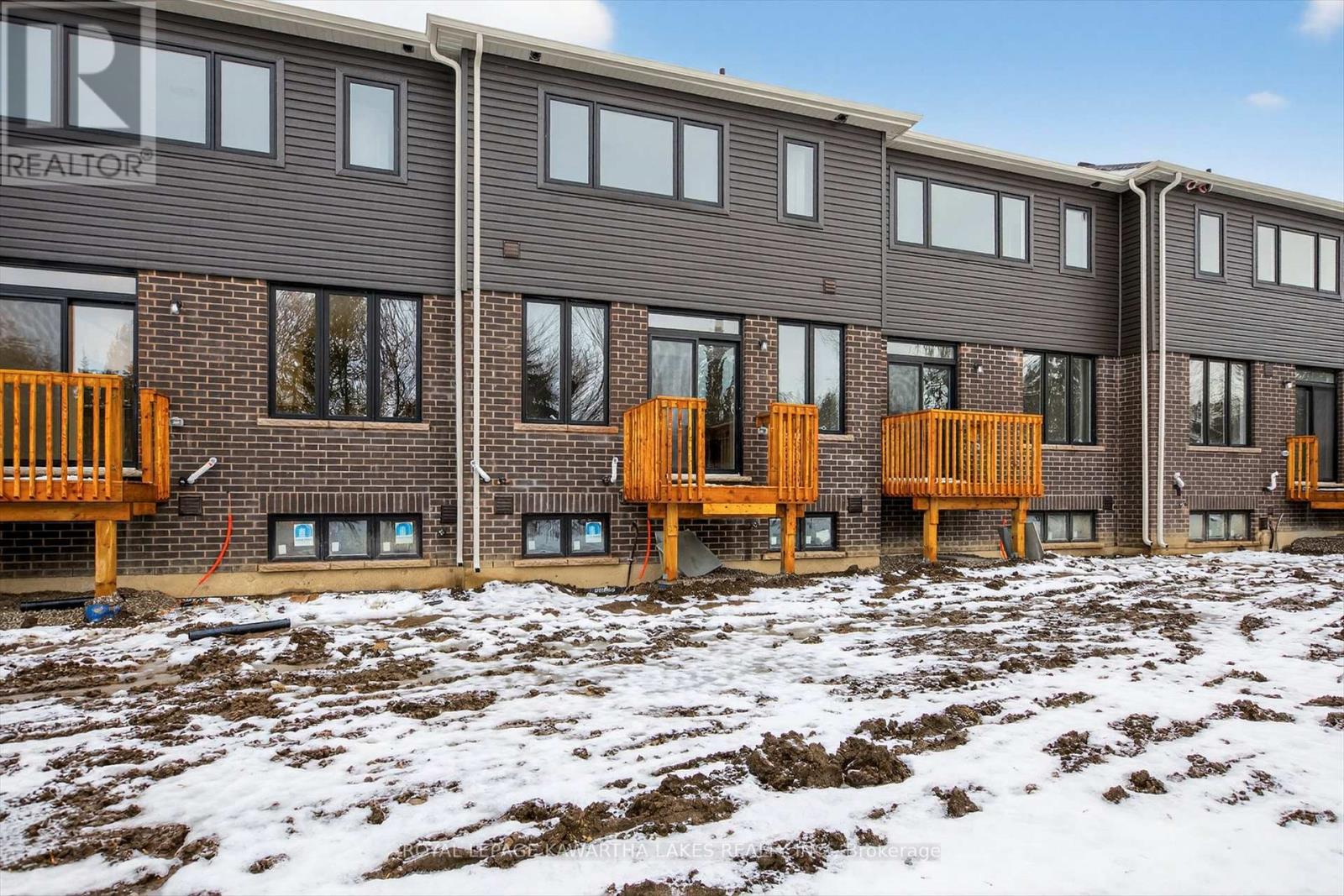 77 Watts Mew, Kawartha Lakes (Lindsay), Ontario  K9V 0T3 - Photo 46 - X12817954