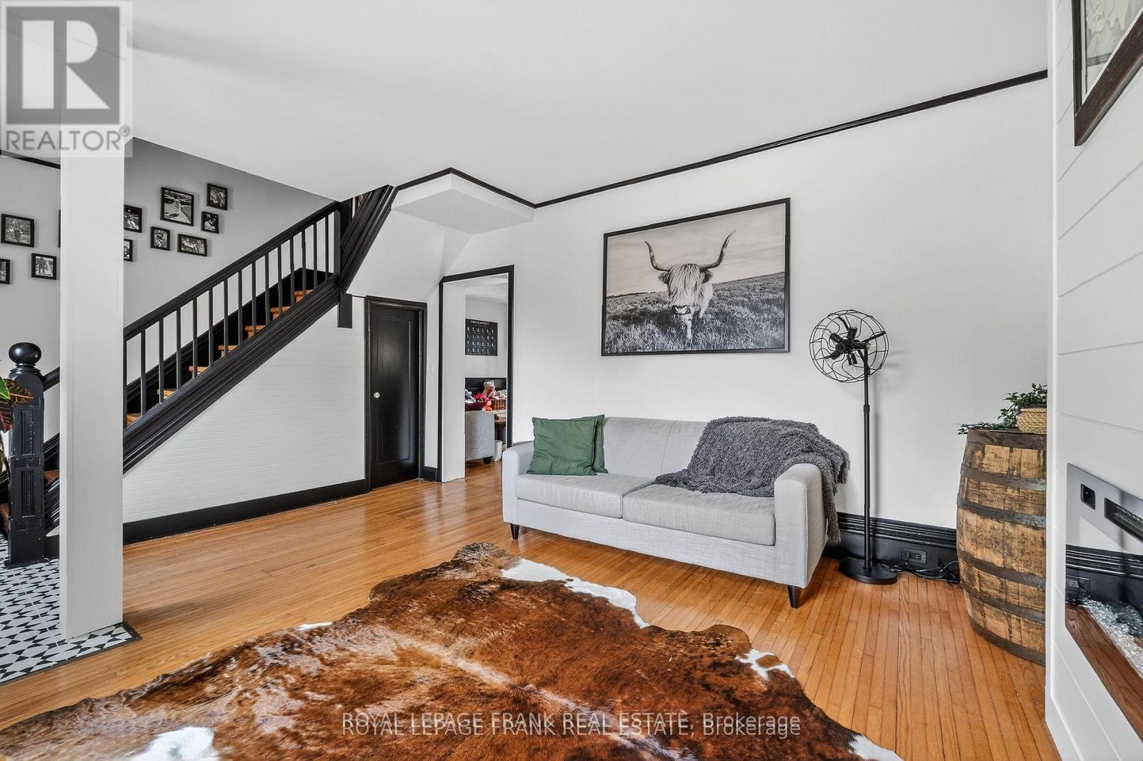 69 Peel Street, Kawartha Lakes (Lindsay), Ontario  K9V 3M5 - Photo 10 - X12818556