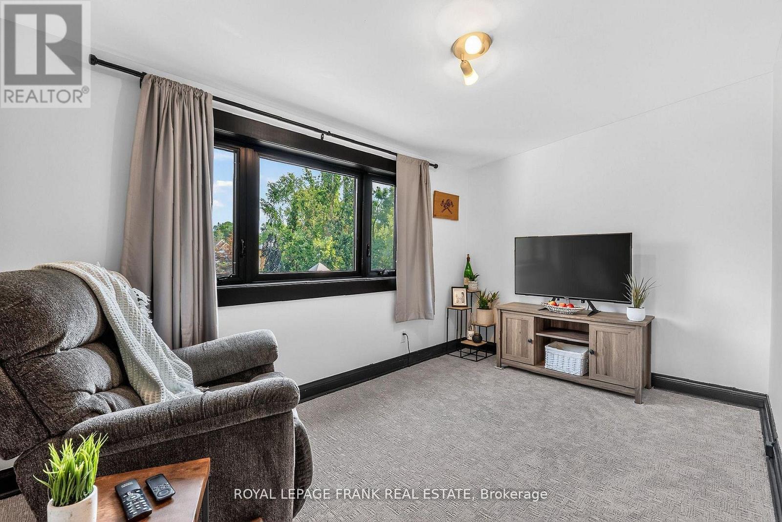 69 Peel Street, Kawartha Lakes (Lindsay), Ontario  K9V 3M5 - Photo 29 - X12818556