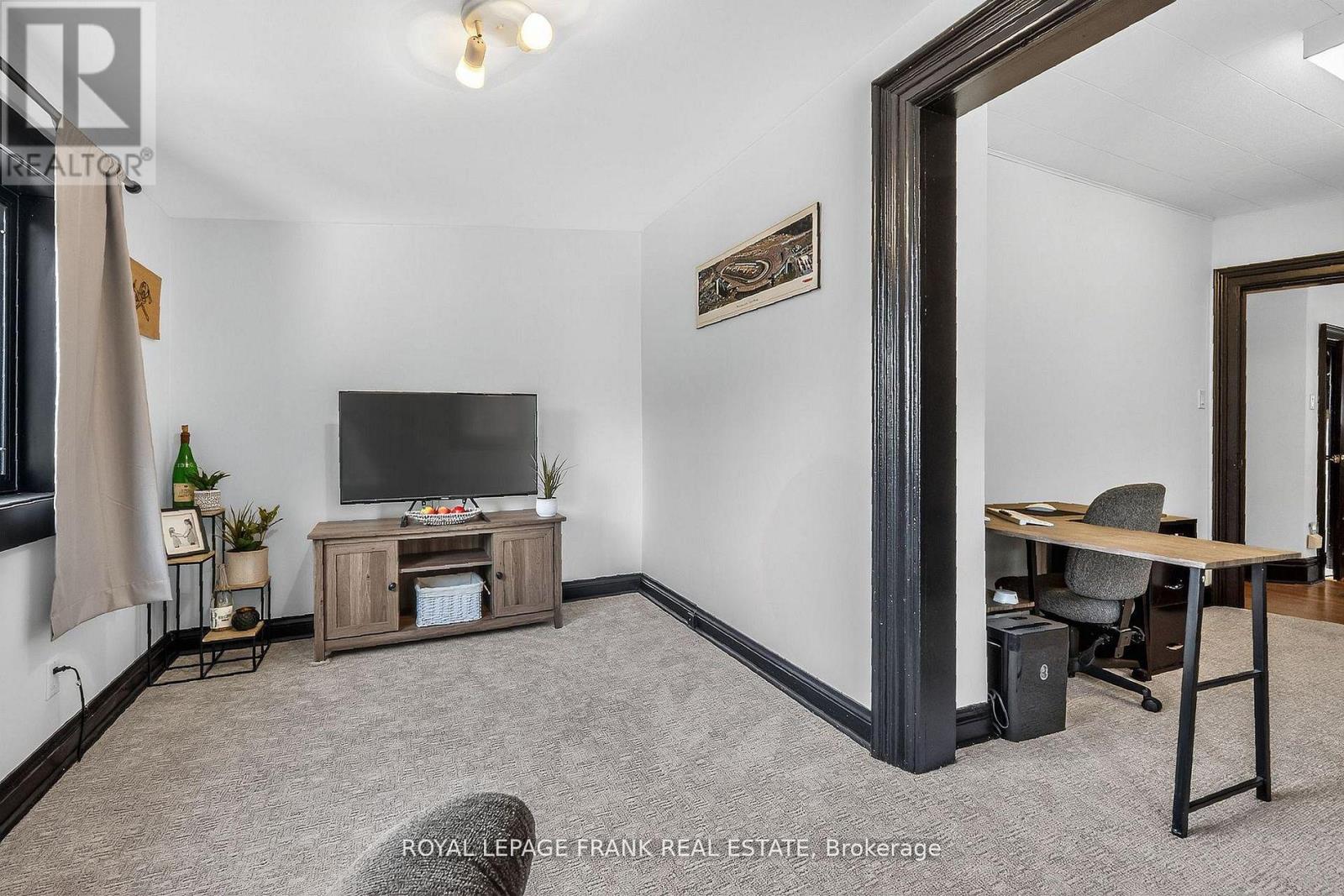 69 Peel Street, Kawartha Lakes (Lindsay), Ontario  K9V 3M5 - Photo 30 - X12818556