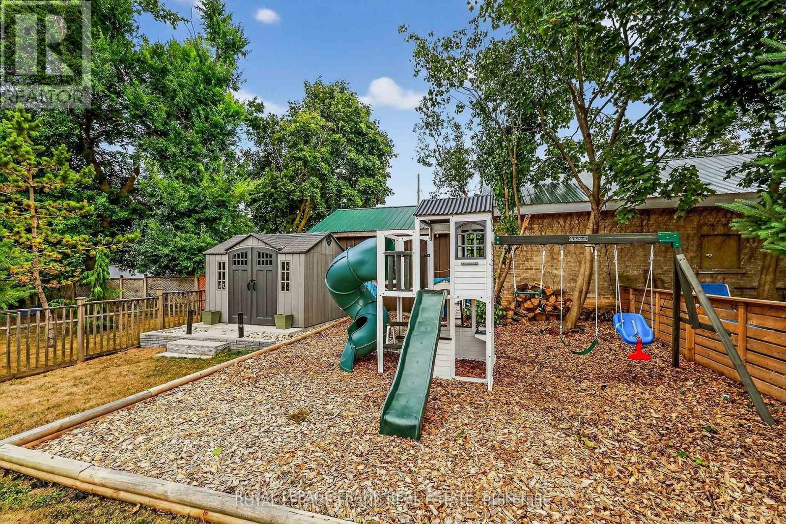 69 Peel Street, Kawartha Lakes (Lindsay), Ontario  K9V 3M5 - Photo 34 - X12818556