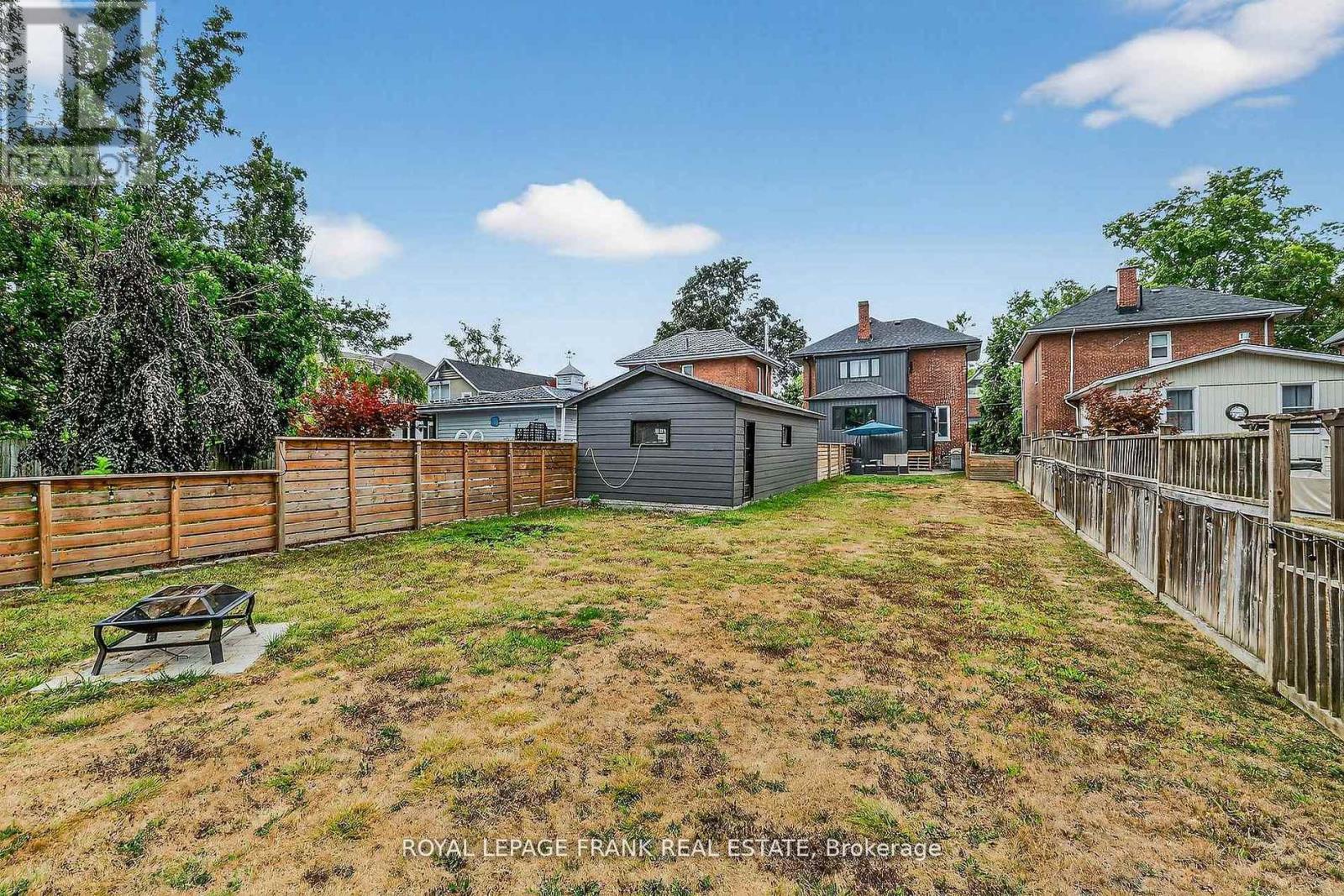 69 Peel Street, Kawartha Lakes (Lindsay), Ontario  K9V 3M5 - Photo 37 - X12818556