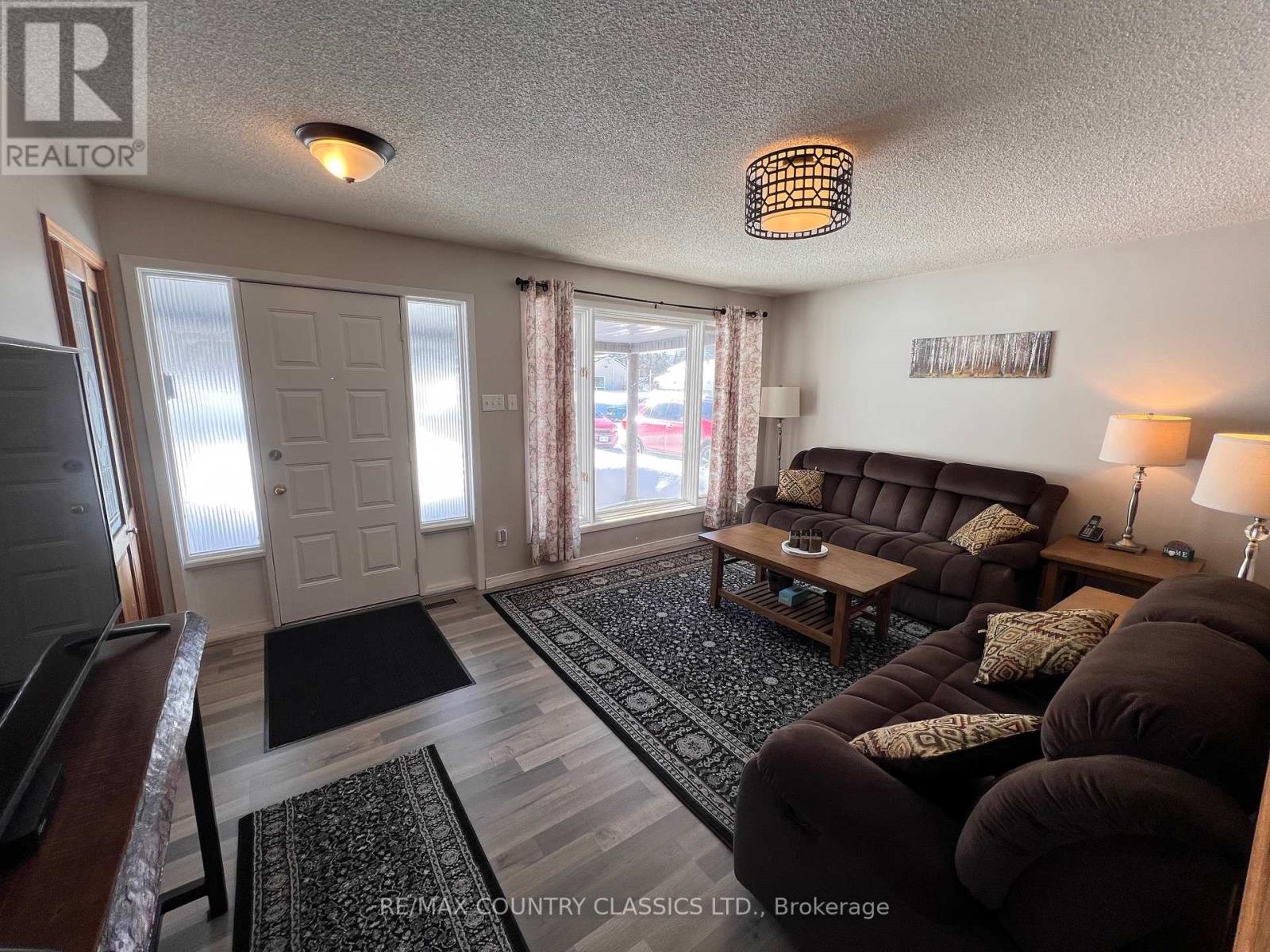 33109 Hwy 62 North, Hastings Highlands (Wicklow Ward), Ontario  K0L 2S0 - Photo 4 - X12819450