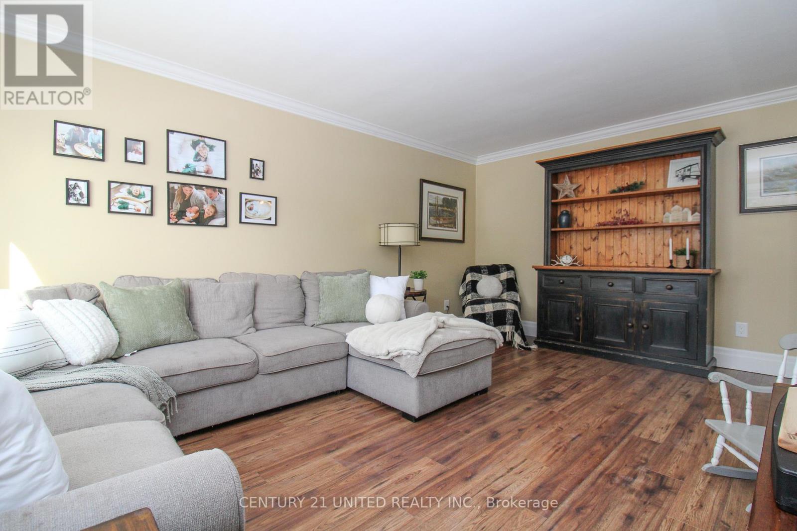 1203 Edmison Drive, Peterborough (Northcrest Ward 5), Ontario  K9H 6V2 - Photo 10 - X12819544