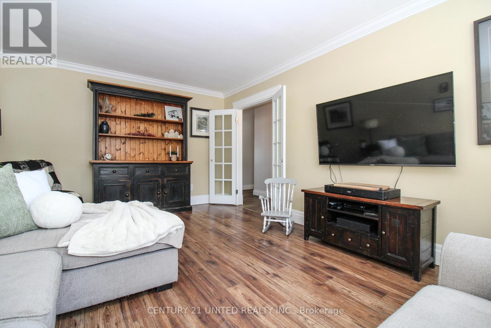 1203 Edmison Drive, Peterborough (Northcrest Ward 5), Ontario  K9H 6V2 - Photo 12 - X12819544